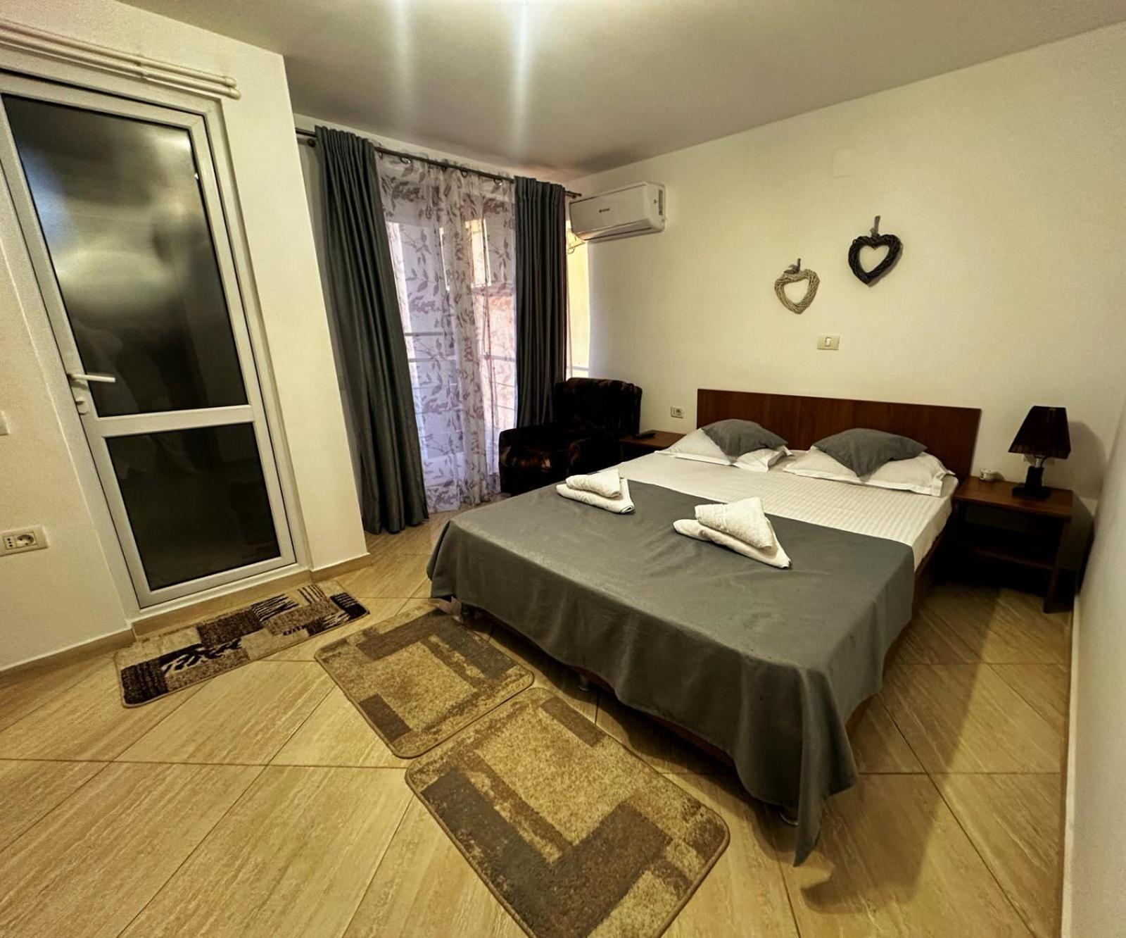Casa Kmy Hotel Tuzla Exterior foto